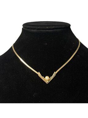 Vintage 1980s Gold-Tone Snake Chain Necklace Chevron Design Faux Pearl 15"L